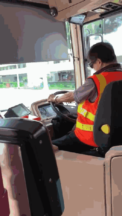 巴士司机被指开车打瞌睡 其实是“假新闻”？？？-热点新加坡