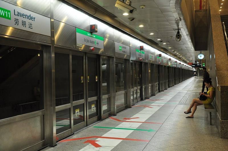 好消息！新加坡地铁可根据颜色来选择乘客较少的车厢-热点新加坡