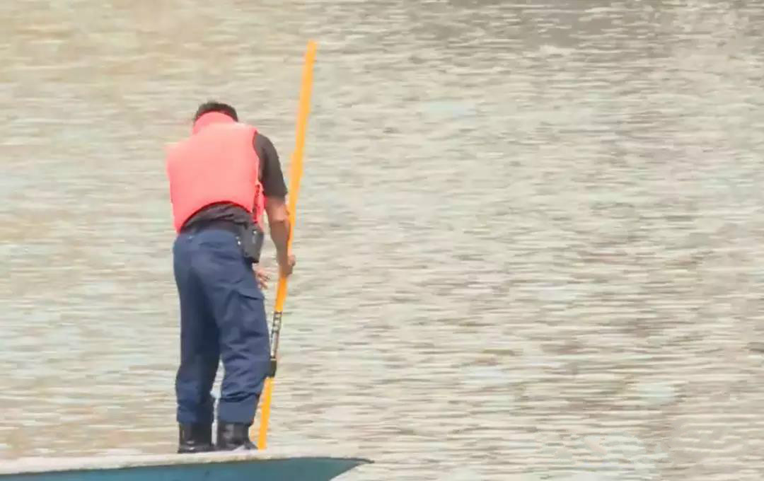 新加坡河里发现一具男尸 警方展开打捞-热点新加坡