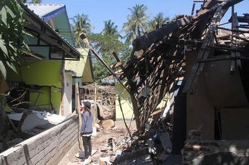 印尼地震 中国总领馆提醒慎往印尼龙目岛地震灾区及其周边岛屿-热点新加坡