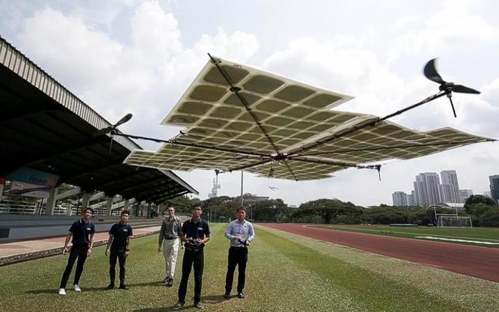 亚洲首款完全靠太阳能驱动无人机-热点新加坡