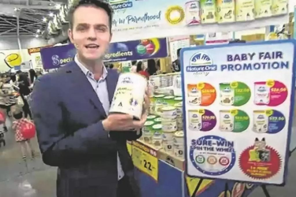 澳洲电视台公然指责新加坡妈妈抢购澳洲奶粉 致使澳洲本土奶粉断货……-热点新加坡