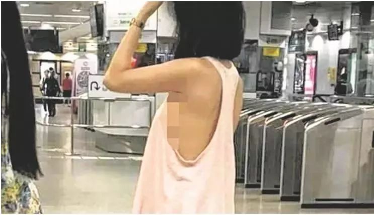 新加坡“清凉女郎”着装引争议 究竟是网友太严格还是穿着太暴露？-热点新加坡