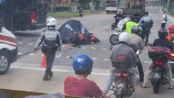 不到12个小时 新加坡发生两起涉及bus和摩托车的致命车祸-热点新加坡
