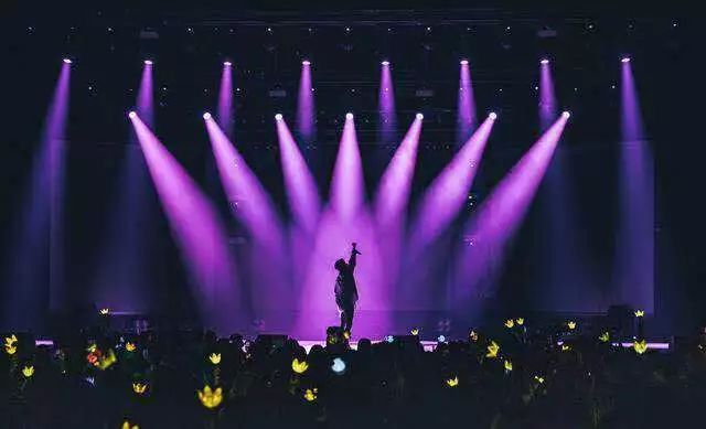 BIGBANG胜利新加坡SOLO演唱会燃爆了新加坡！-热点新加坡